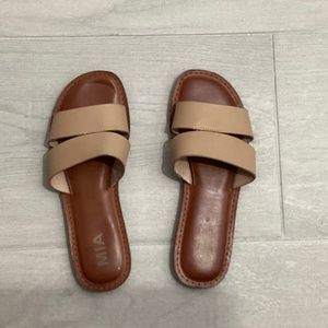 MIA Sandals Beige Tan size 6